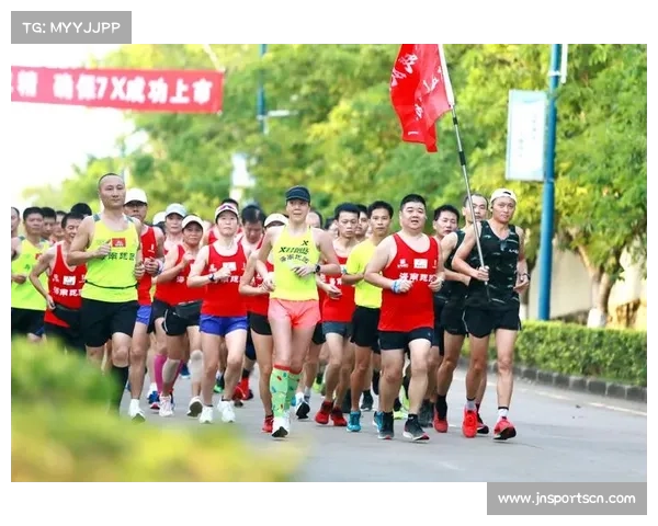老年跑团携手冲线引观众热烈欢呼吉木萨尔湿地公园赛道见证温情时刻 老年跑团携手冲线引观众热烈欢呼吉木萨尔湿地公园赛道见证温情时刻